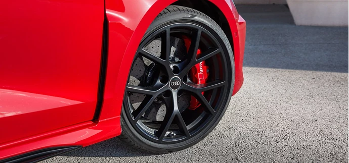 Ispirata Al Mondo Motorsport.