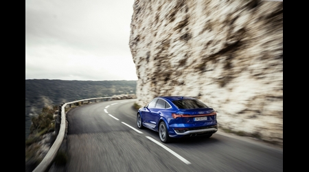 Nuova Audi Q8 E Tron Maggiore Capacita Della Batteria E Maggiori Prestazioni Di Ricarica 376 L 1200